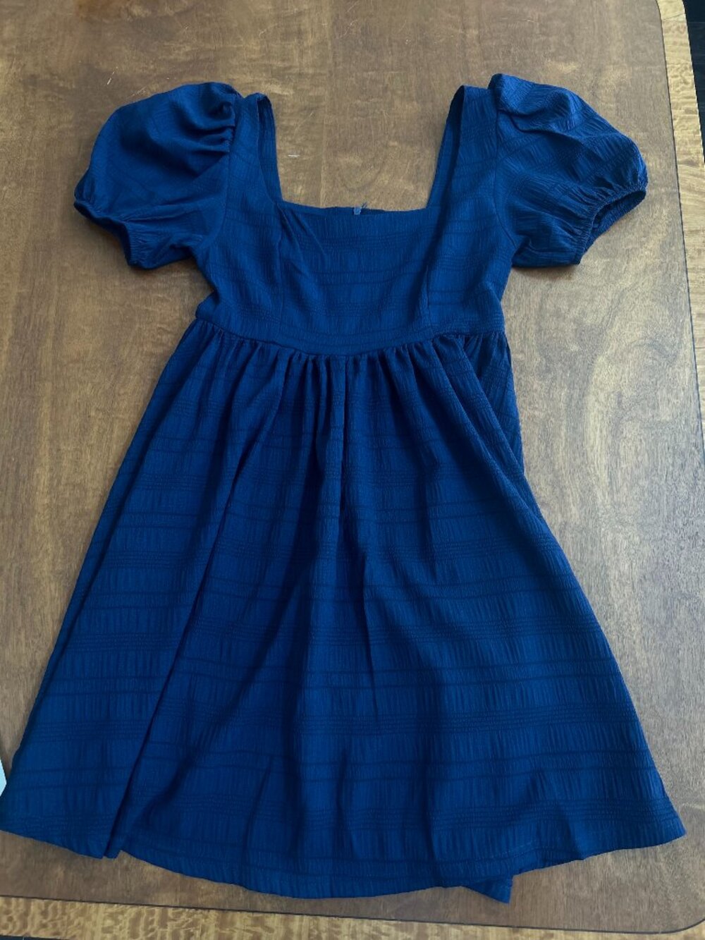 Navy puff sleeve flare dress